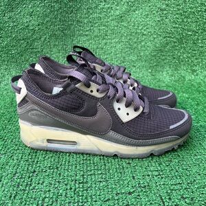 Nike Air Max Terrascape 90 Next Nature Woman’s Size 7 Used no box